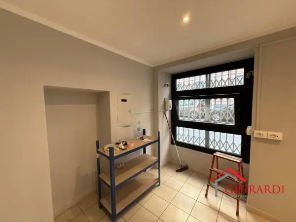 Negozio via Giovanni Opisso 15, Pegli, Genova