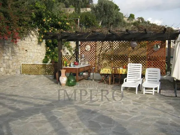 Villa Trifamiliare via Ciabauda, Ventimiglia