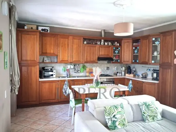 Trilocale via Salita Al Forno 19, Ventimiglia