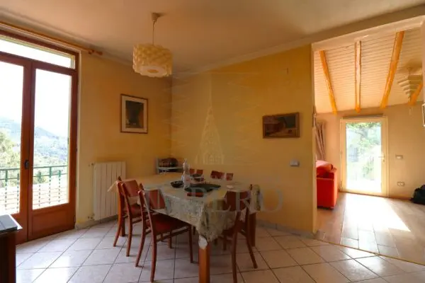 Villa Trifamiliare via Negi Fumei, Perinaldo