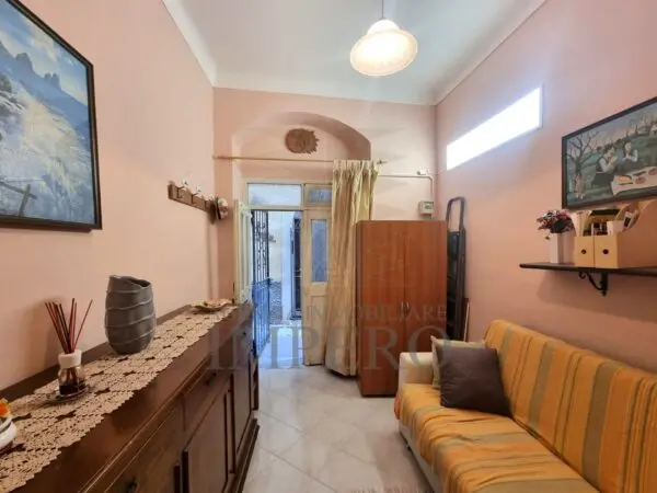 Bilocale via Vico Saonese 18, Ventimiglia