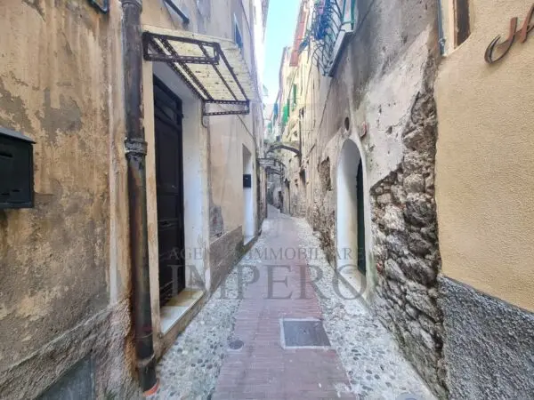 Bilocale via Vico Saonese 18, Ventimiglia