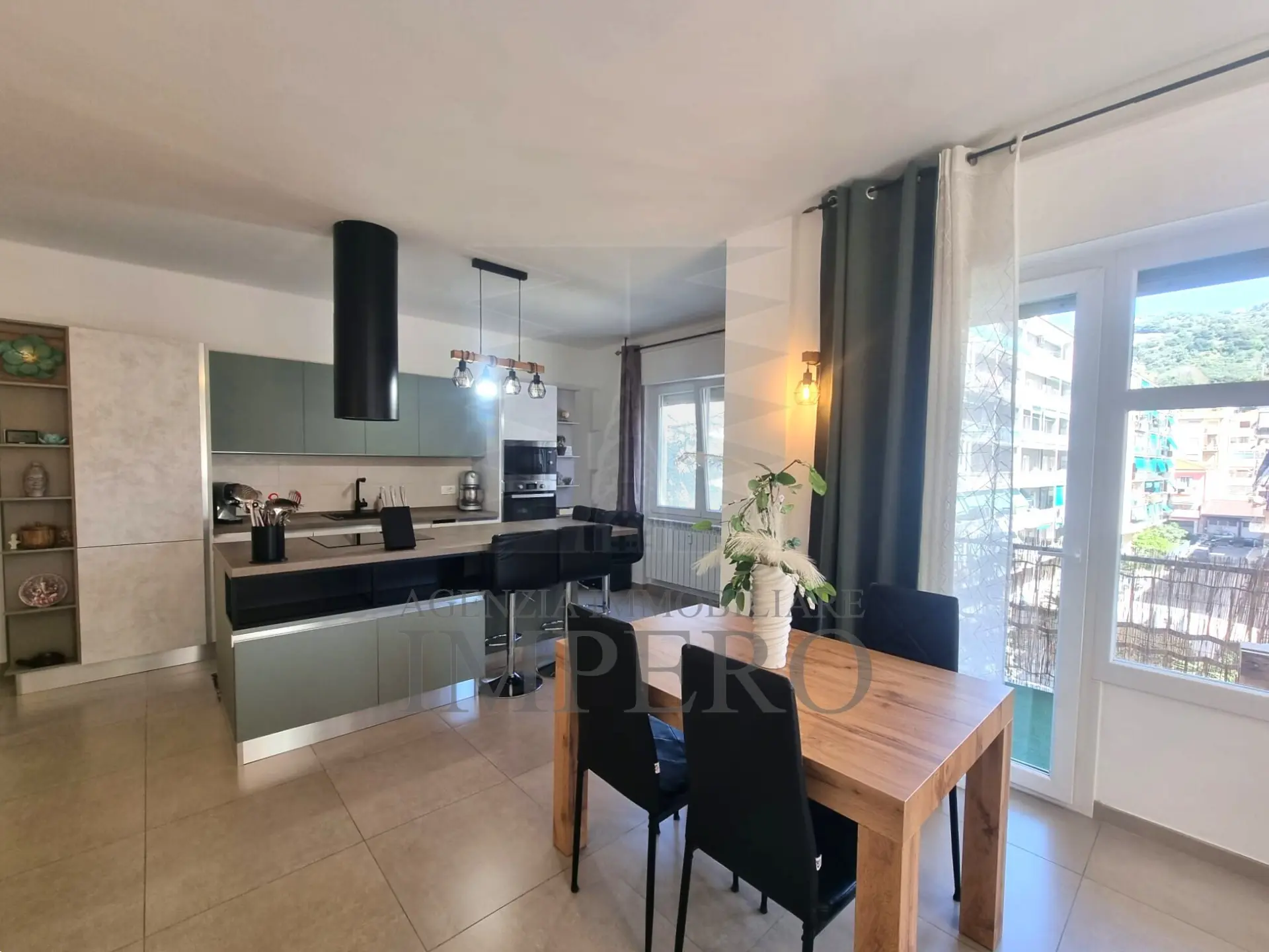 Immagine per Quadrilocale in vendita a Ventimiglia via Roma 60