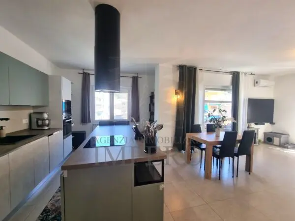 Quadrilocale via Roma 60, Ventimiglia