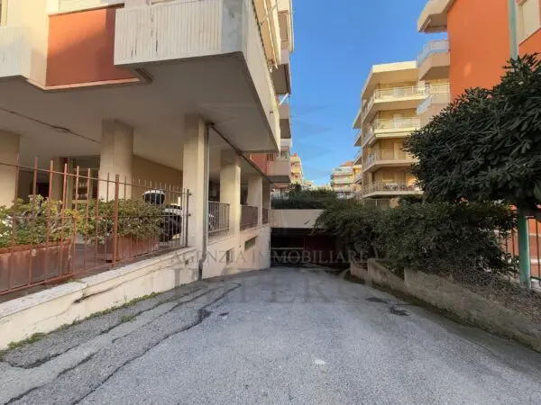 Garage via Passeggiata Trento E Trieste 43, Ventimiglia