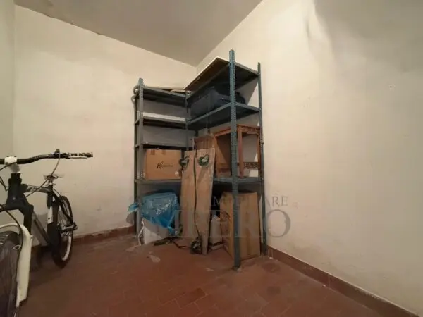 Garage via Passeggiata Trento E Trieste 43, Ventimiglia