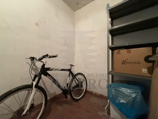 Garage via Passeggiata Trento E Trieste 43, Ventimiglia