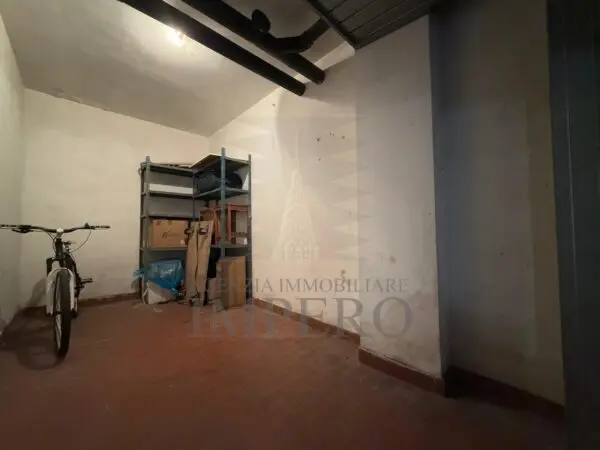 Garage via Passeggiata Trento E Trieste 43, Ventimiglia