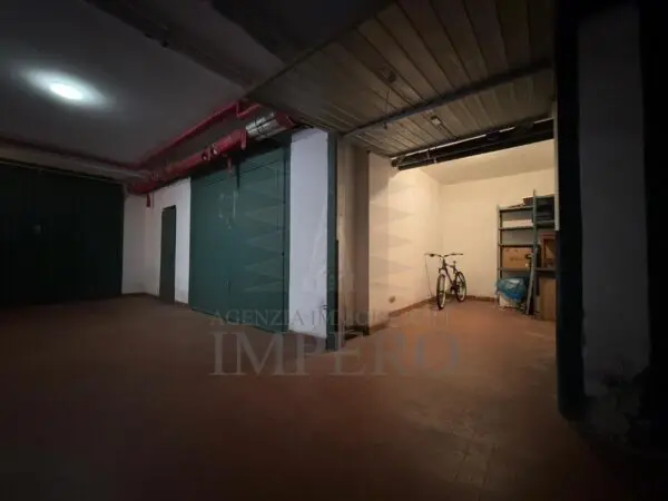 Garage via Passeggiata Trento E Trieste 43, Ventimiglia
