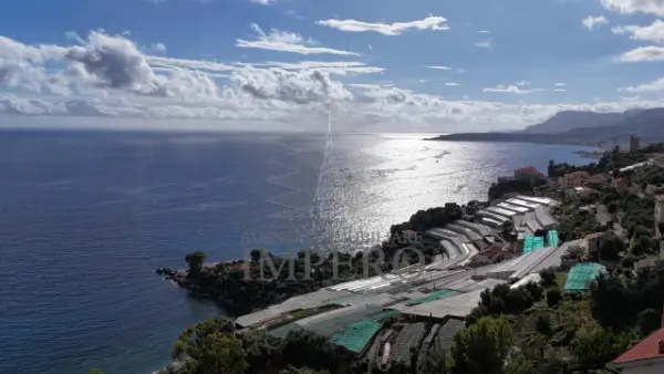 Bilocale piazza Angeli Custodi 1, Ventimiglia