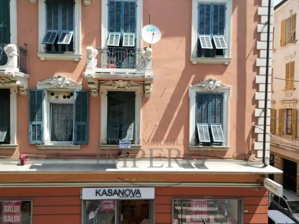 Trilocale via Metella 1, Ventimiglia
