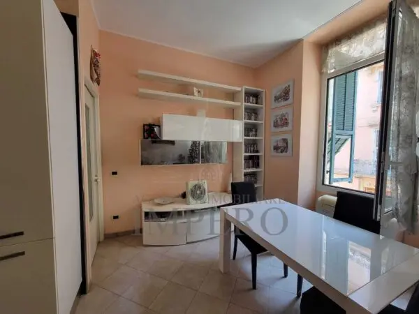 Trilocale via Metella 1, Ventimiglia