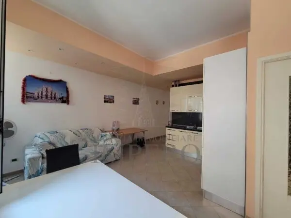 Trilocale via Metella 1, Ventimiglia