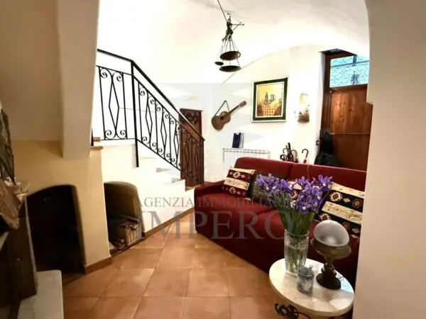 Porzione Di Casa via Vicolo Carrugetto 16, Pigna