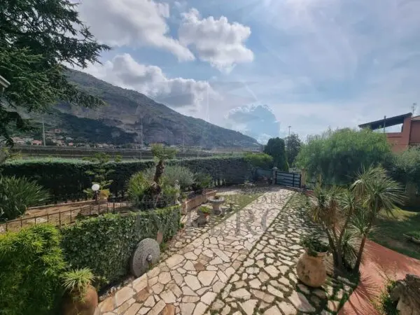 Villa via Gallardi 63, Ventimiglia