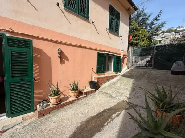 Trilocale via Delle Ginestre 23, Sanremo
