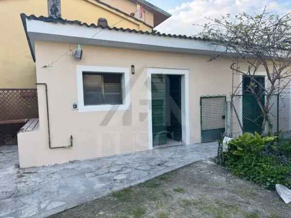 Villa via Dei Landucci, Fagnano, Lucca