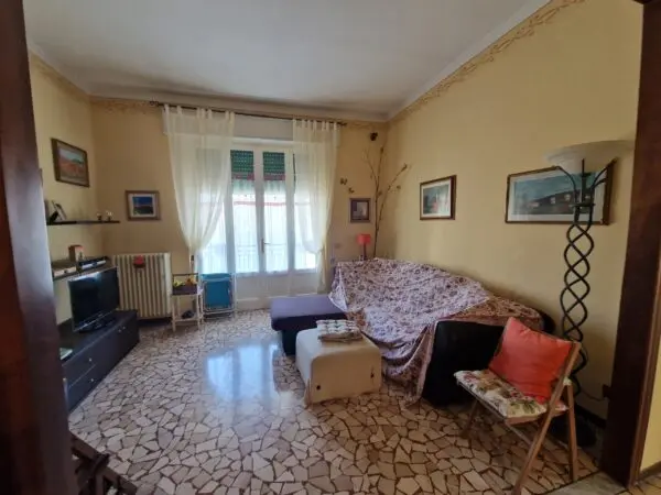 Quadrilocale via Gaetano Luporini 45, Lucca