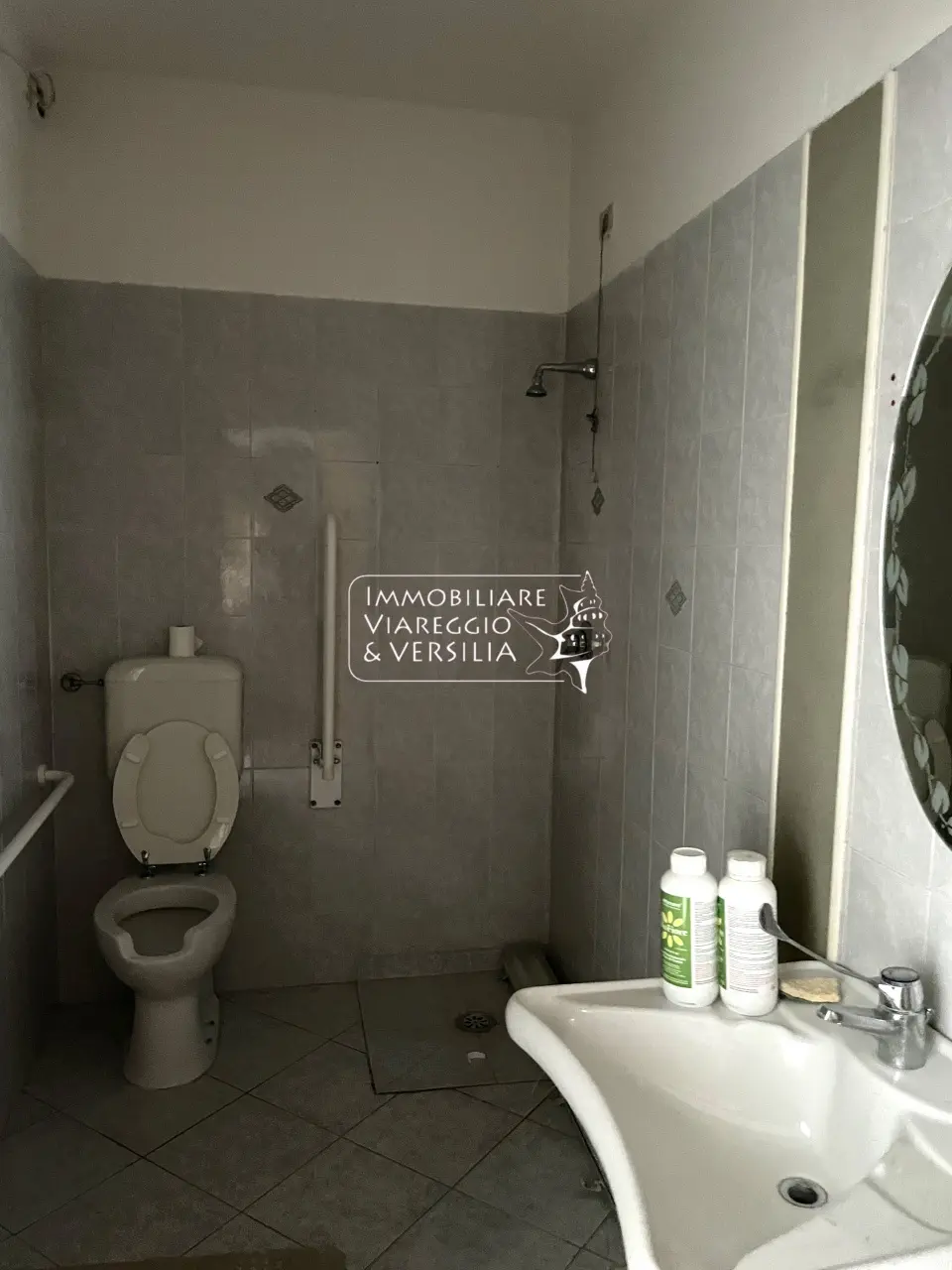 Immagine per Laboratorio in vendita a Viareggio via Aurelia 