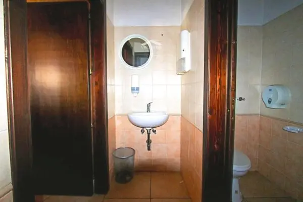 Locale Commerciale via Veneto 7, Melendugno