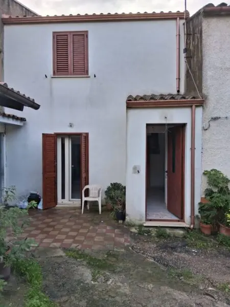 Appartamento via Lussu, Fluminimaggiore