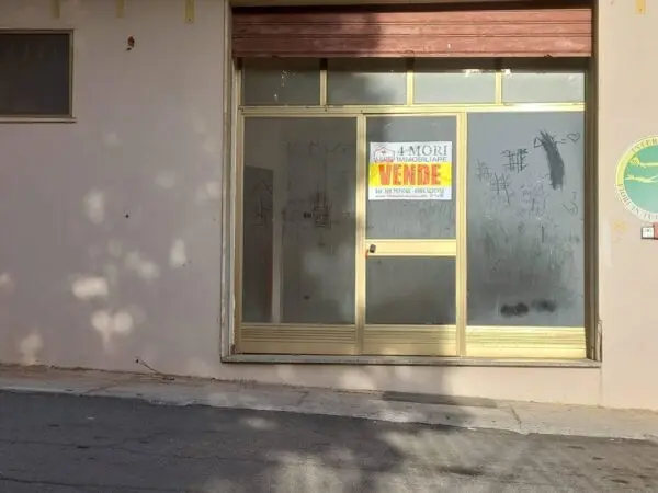 Locale Commerciale via San Leonardo 0, Iglesias