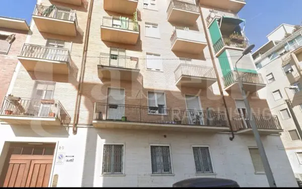 Appartamento via Cirenaica 20, Torino