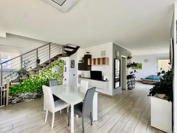 Villa via Borgo Nuovo, Givoletto