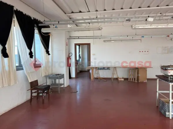 Immagine per Laboratorio in affitto a Arezzo