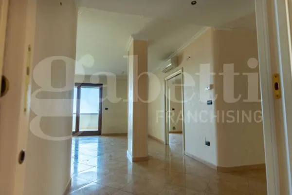 Appartamento via Scommegna, Barletta