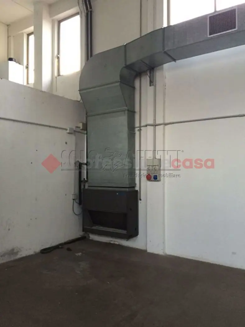 Immagine per Magazzino in affitto a Arezzo via Calamandrei