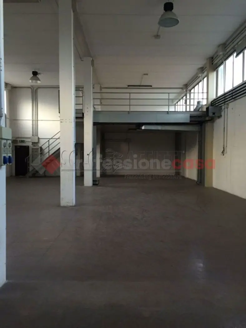 Immagine per Magazzino in affitto a Arezzo via Calamandrei
