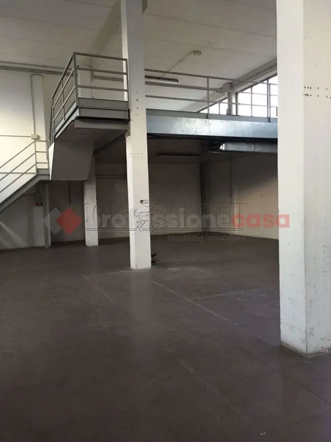 Immagine per Magazzino in affitto a Arezzo via Calamandrei