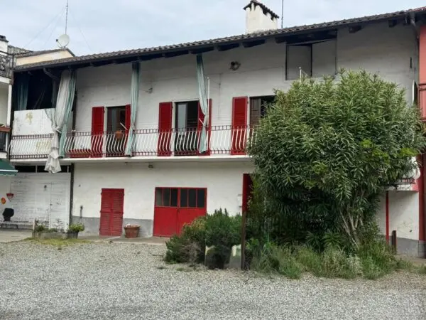 Rustico via Risorgimento, Druento