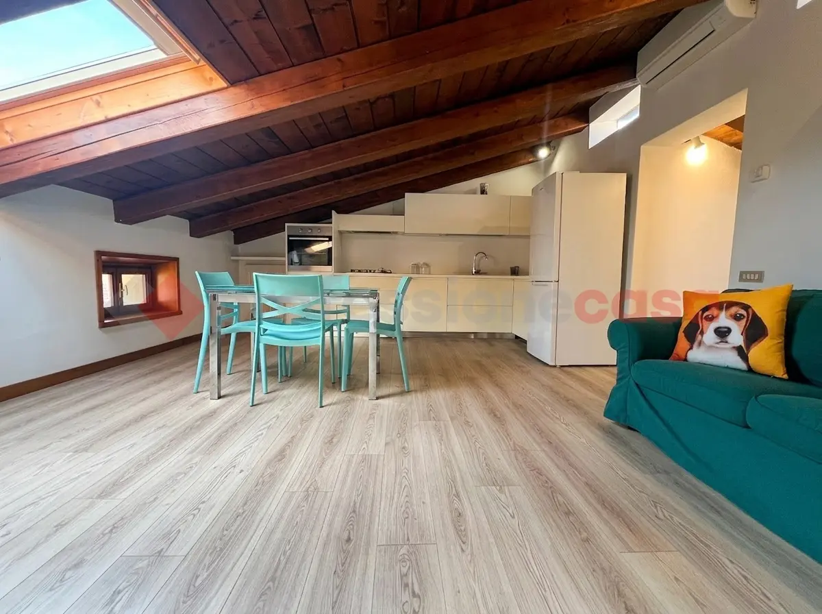 Immagine per Appartamento in affitto a Verona via Sottoriva 15