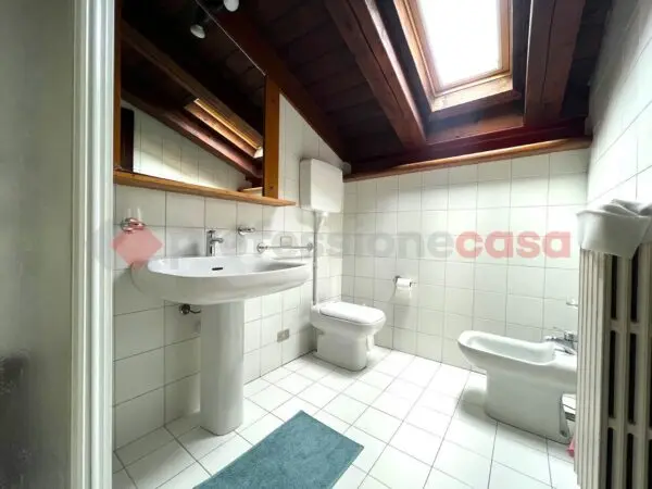 Appartamento via Sottoriva 15, Verona