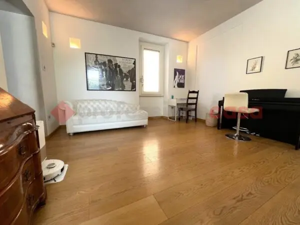 Appartamento via Pisano 20, Verona