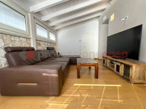Appartamento via Pisano 20, Verona