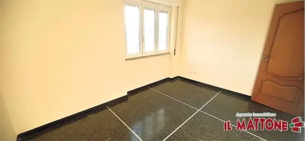 Appartamento via Stassano, Genova