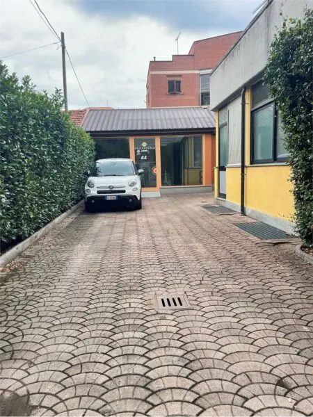 Negozio corso Alcide De Gasperi 71, Rivoli