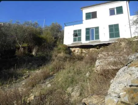 Villa Bifamiliare via Iv Novembre Snc, Leivi