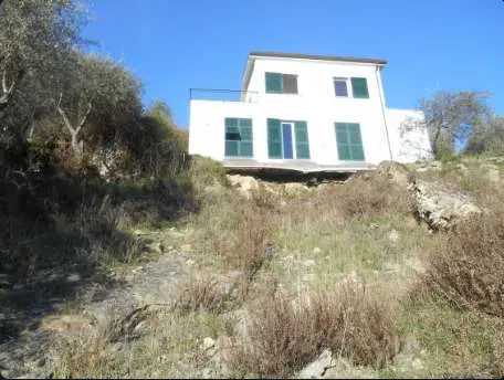 Villa Bifamiliare via Iv Novembre Snc, Leivi