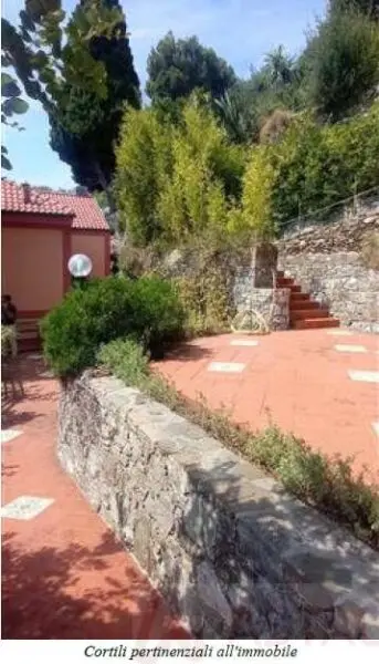 Villa Bifamiliare strada Romana Santa Croce 1, Alassio