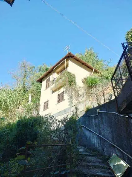 Villa piazza Marconi 28, Sant'Olcese