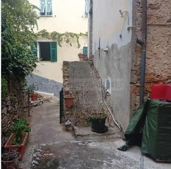 Rustico via Ruffini 137, Dolcedo