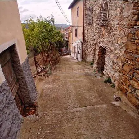 Rustico via Ruffini 137, Dolcedo