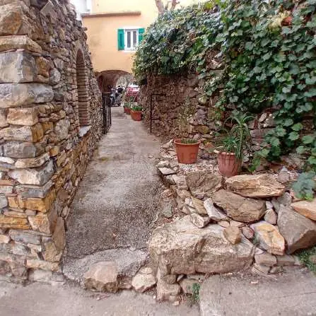 Rustico via Ruffini 137, Dolcedo