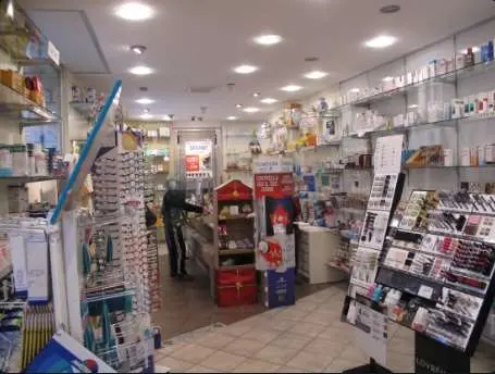 Negozio via Fratelli Canepa 48, Serra Riccò
