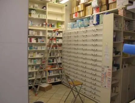 Negozio via Fratelli Canepa 48, Serra Riccò