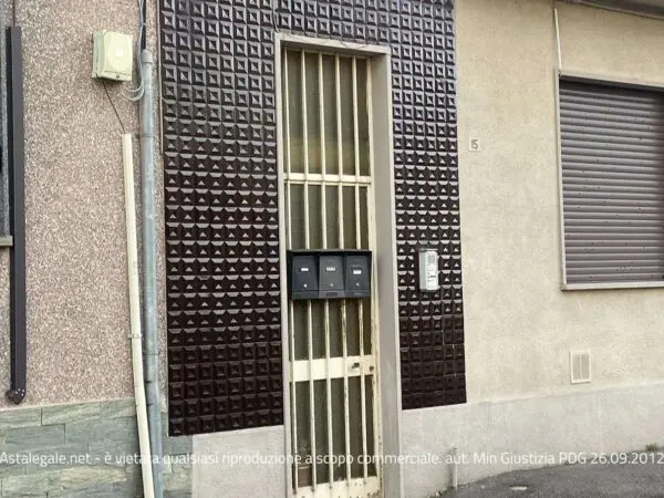 Appartamento via De Luca 15, Desio